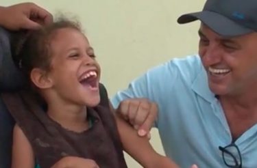 Empresário constrói casas de GRAÇA para famílias carentes