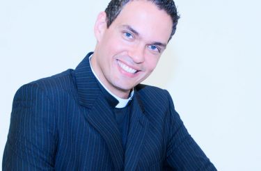 20 Frases do Padre Adriano Zandoná que todo mundo deveria ler pelo menos uma vez na vida